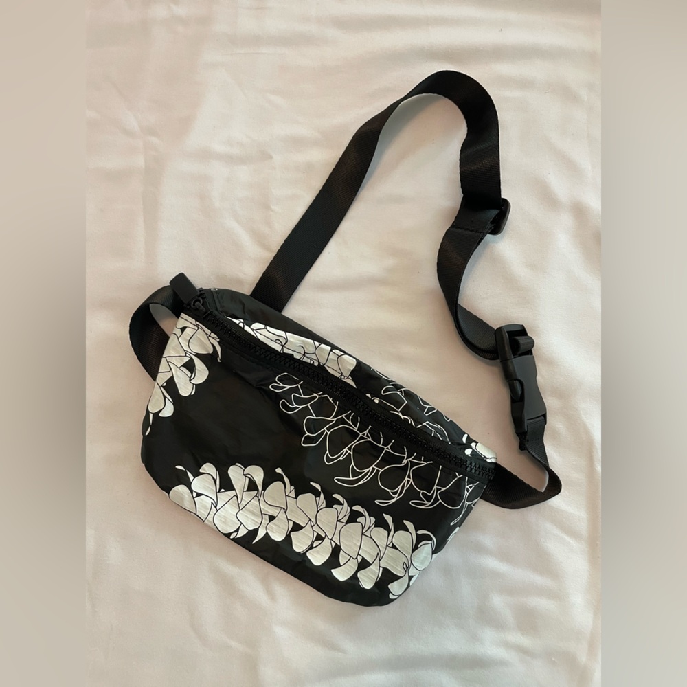ALOHA Collection | Hip Pack - Puakenikeni